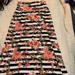 Ankle length flowy skirt with floral patterns